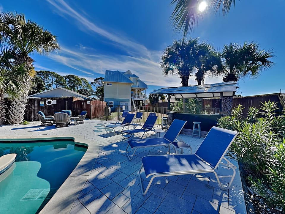 Lazy River Retreat House in Lower Grand Lagoon