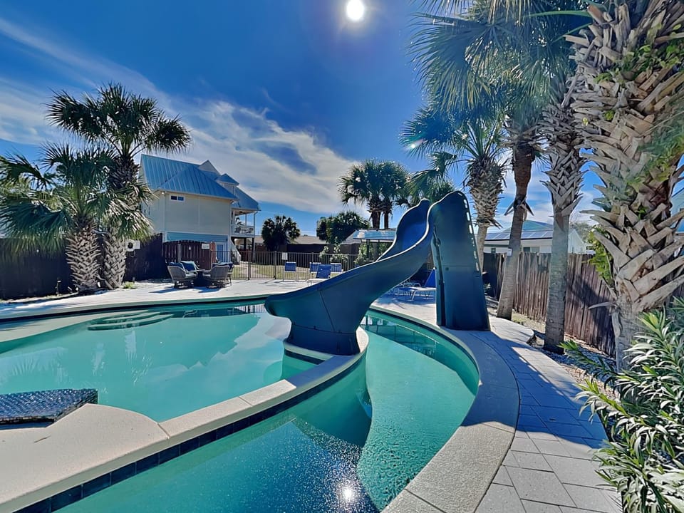 Lazy River Retreat House in Lower Grand Lagoon