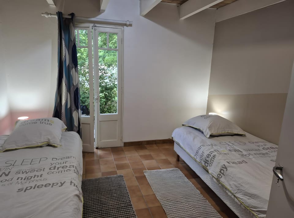 Property building, Living room, Bedroom