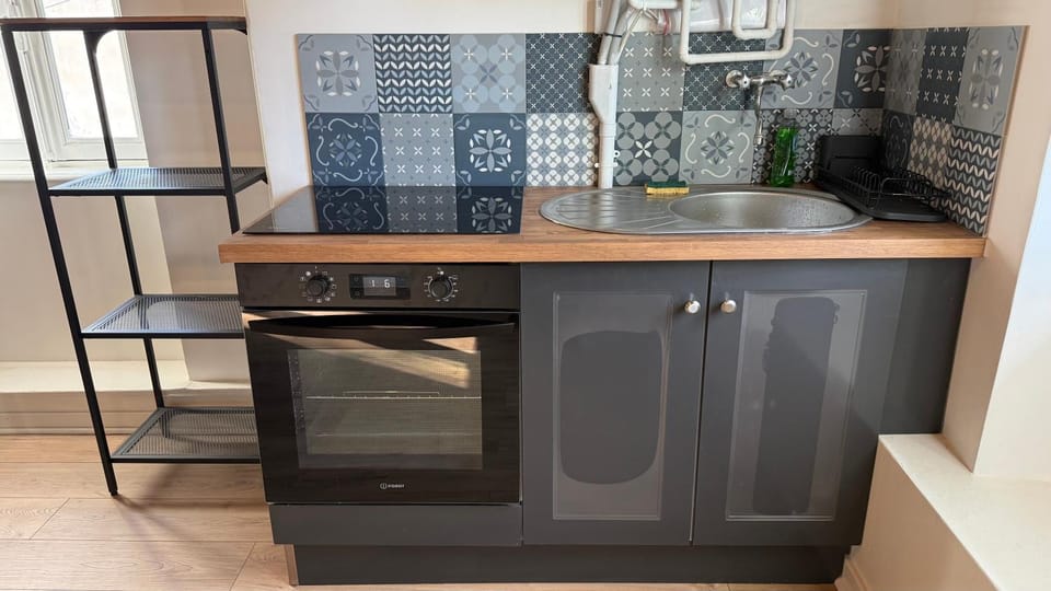 Coffee/tea facilities, Kitchen or kitchenette, Floor plan, heating, internet, microwave, oven, stove, toaster, kitchen
