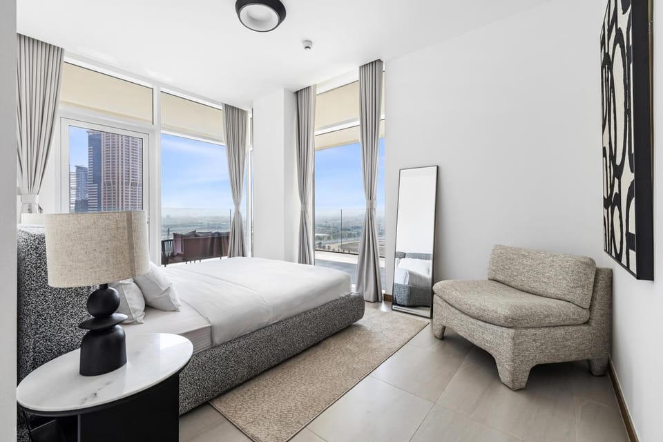 Bed, Living room, Photo of the whole room, Seating area, Bedroom