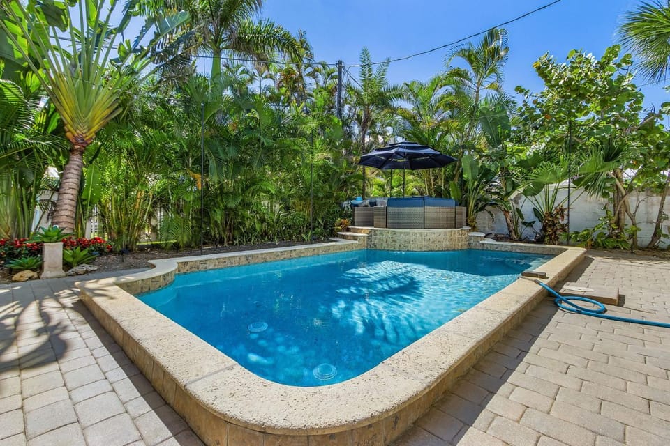 Historic Charm & Walkable Waterfront, with Heated Pool - Ponce Pointe - Roelens House in Punta Gorda