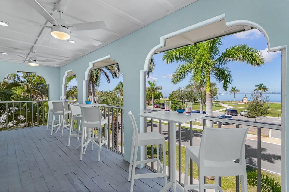 Historic Charm & Walkable Waterfront, with Heated Pool - Ponce Pointe - Roelens House in Punta Gorda