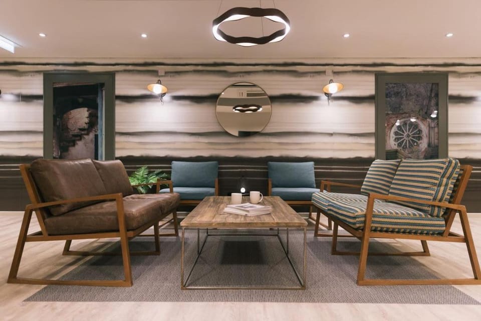 For Students Only - The Chapel in Manchester Apartment in Manchester