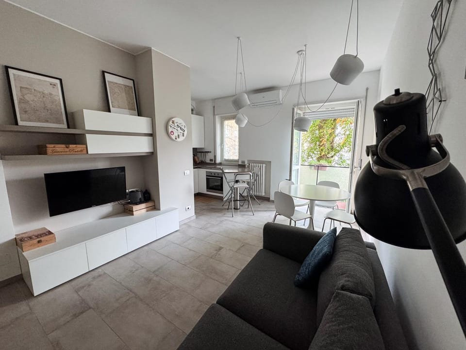 Monte Cristallo Suite - Isola and Central Station Apartment in Milan