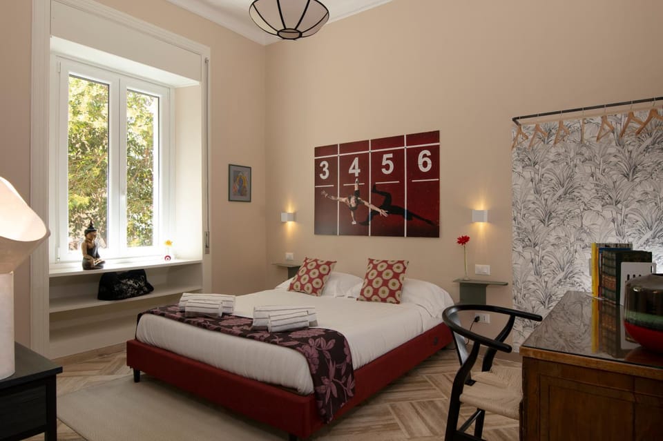 Bed, Photo of the whole room, Bedroom