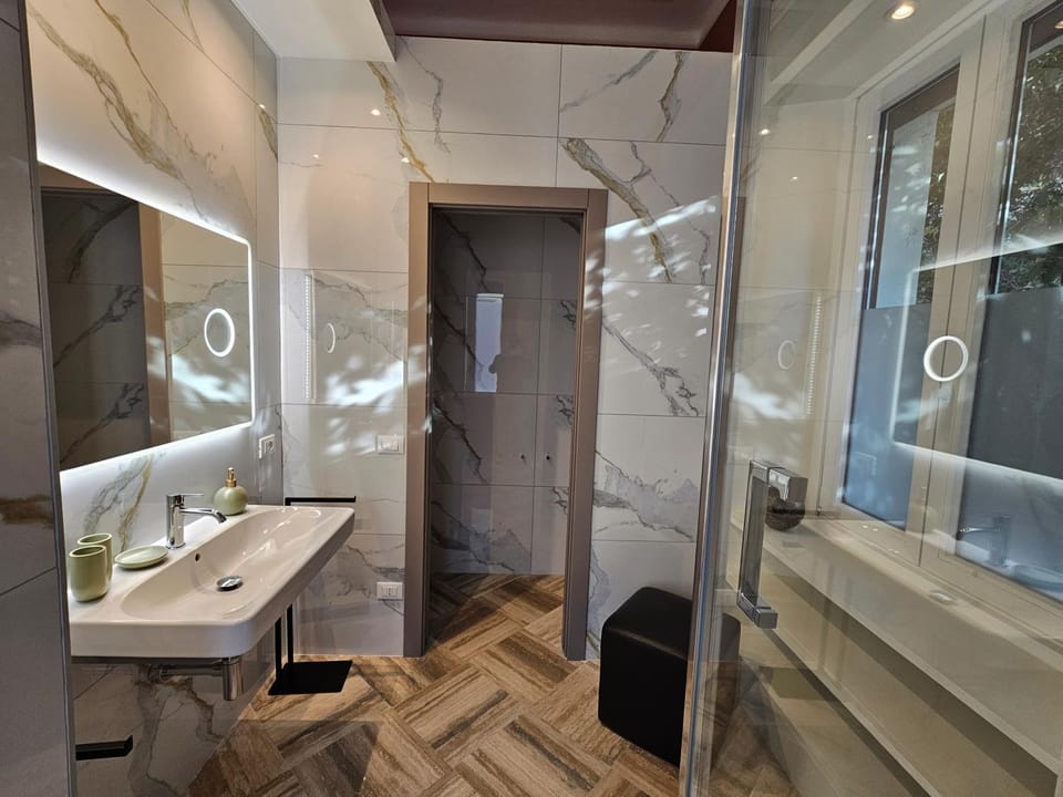 Palazzetto Nemi Guesthouse Bed and Breakfast in Rome