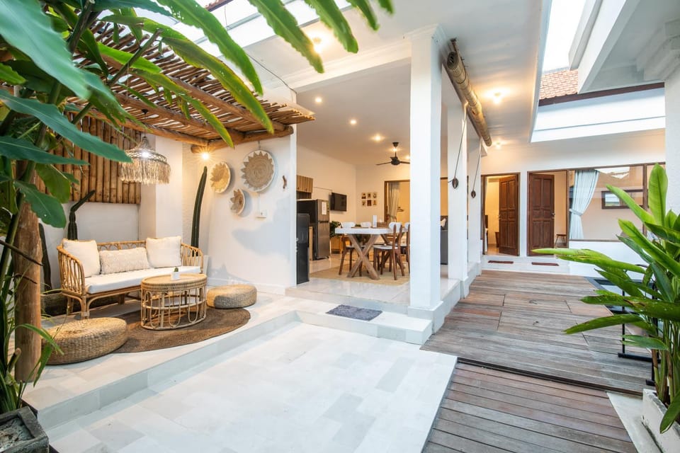 Property building, Seating area