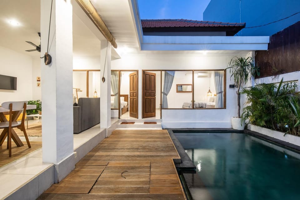 Property building, Swimming pool