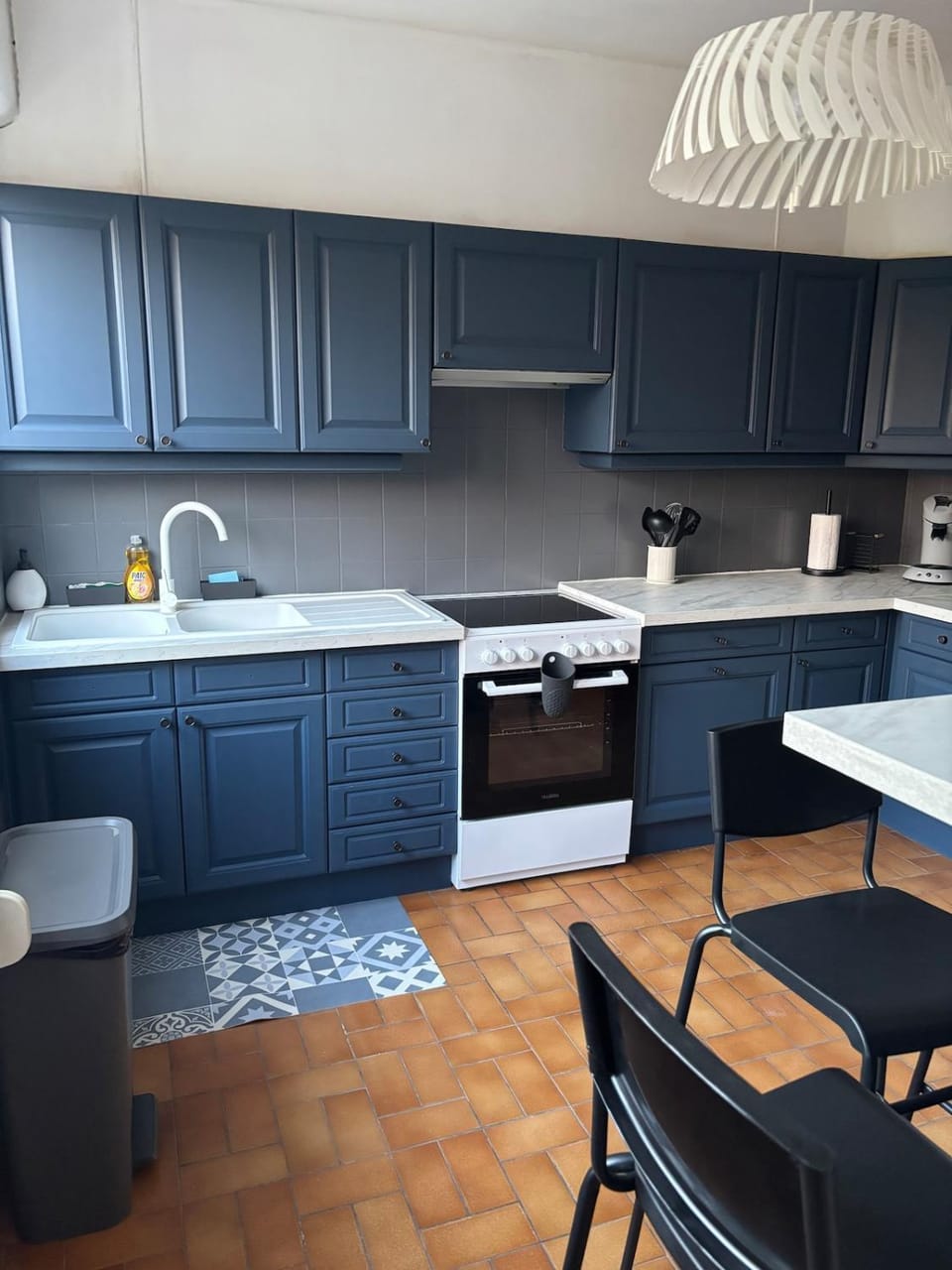 Kitchen or kitchenette, Dining area, microwave, oven, stove, toaster
