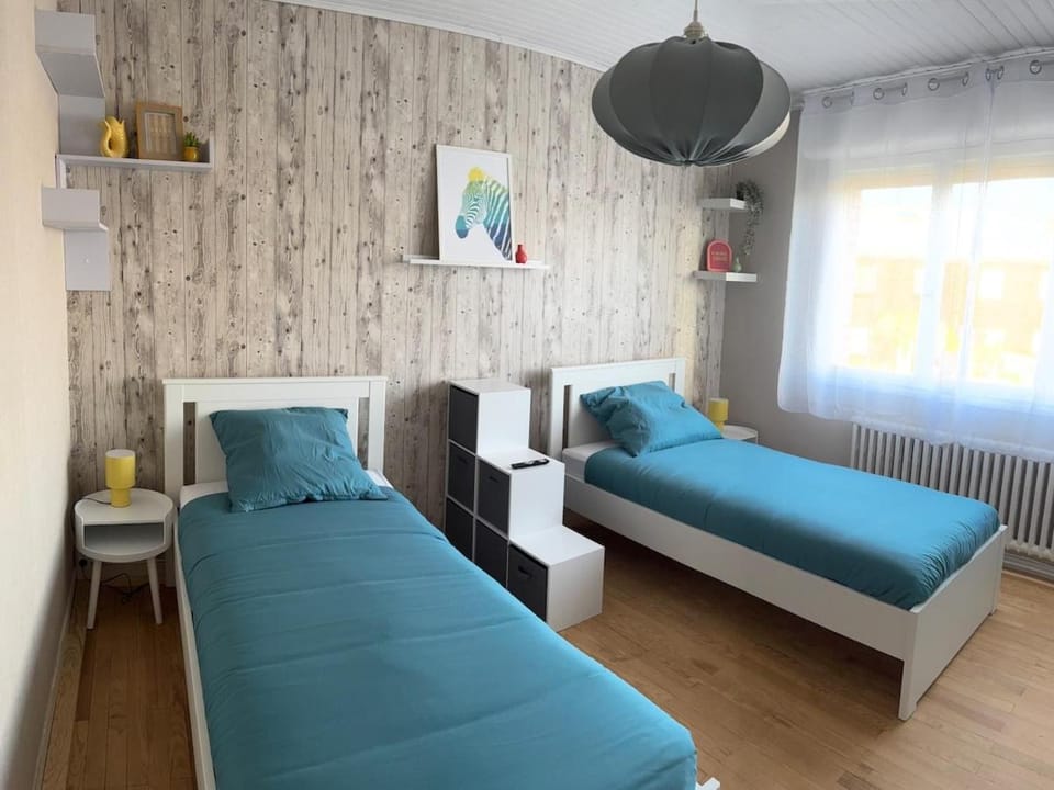 Bed, Bedroom