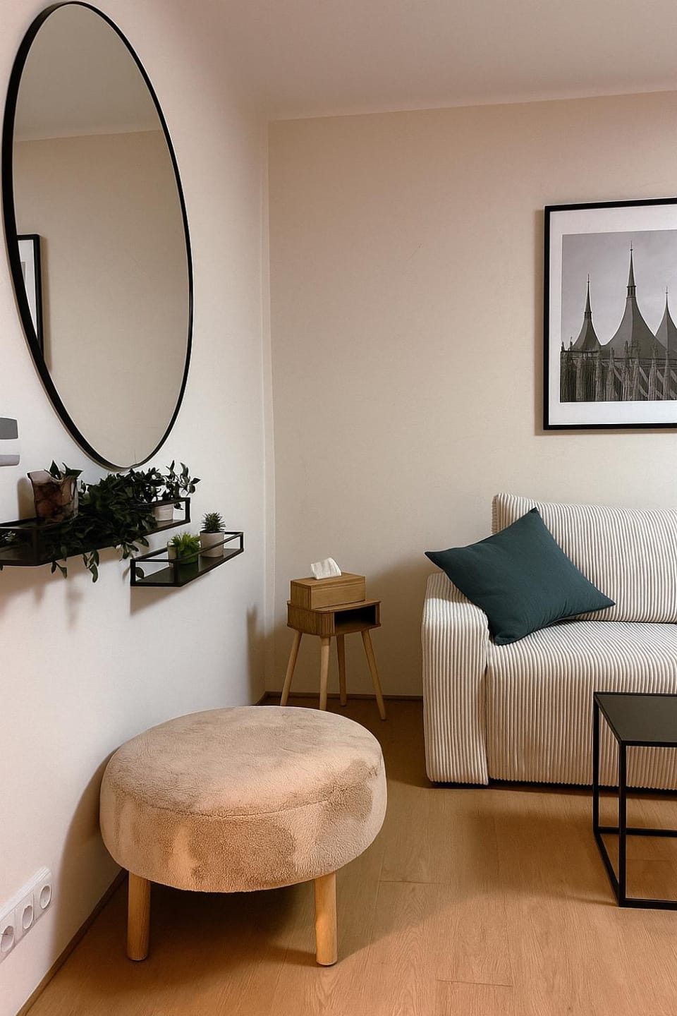 Living room, Seating area