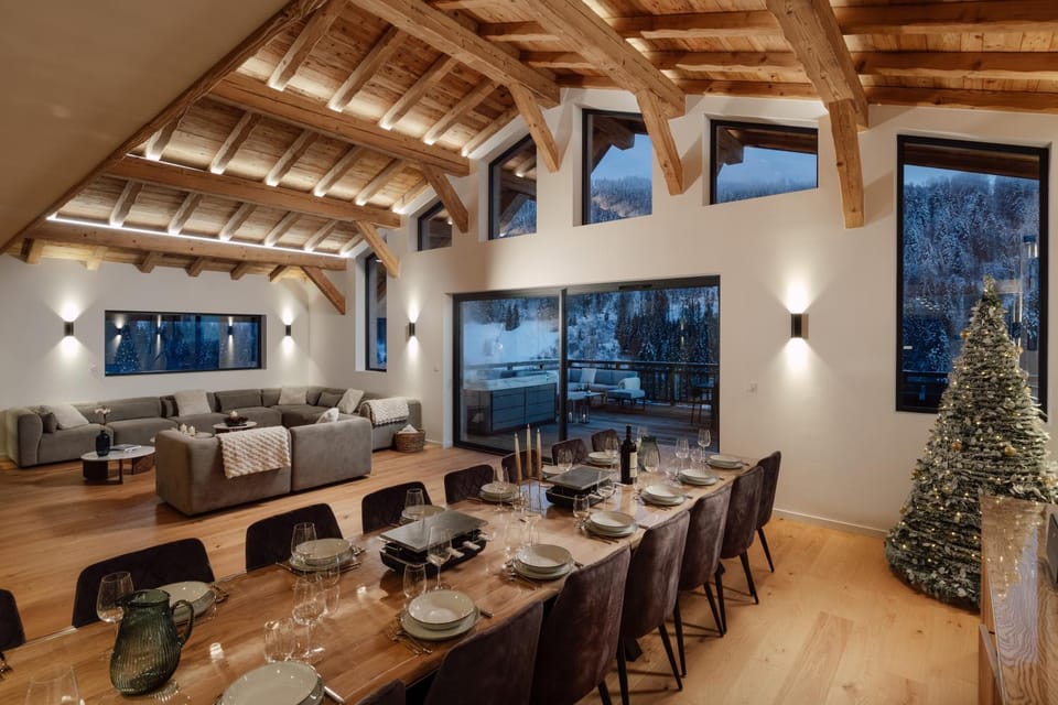 Living room, Dining area