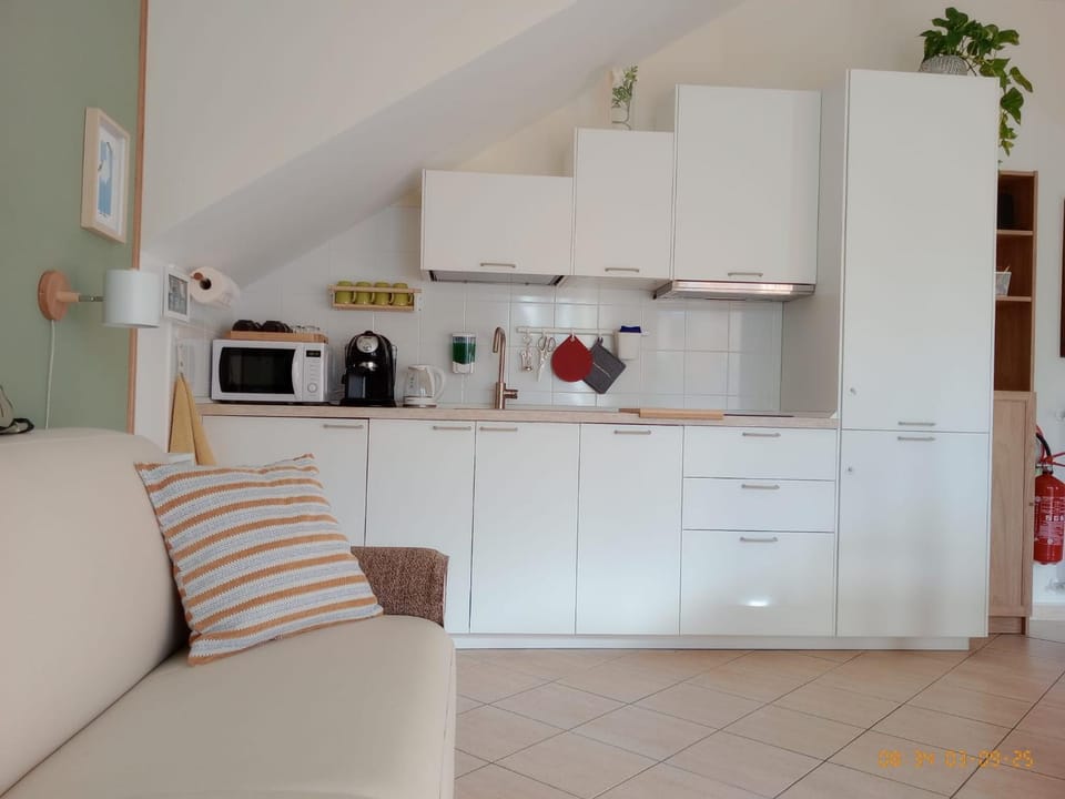 Coffee/tea facilities, Kitchen or kitchenette