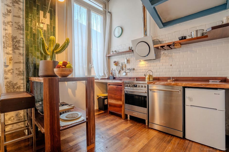 Kitchen or kitchenette