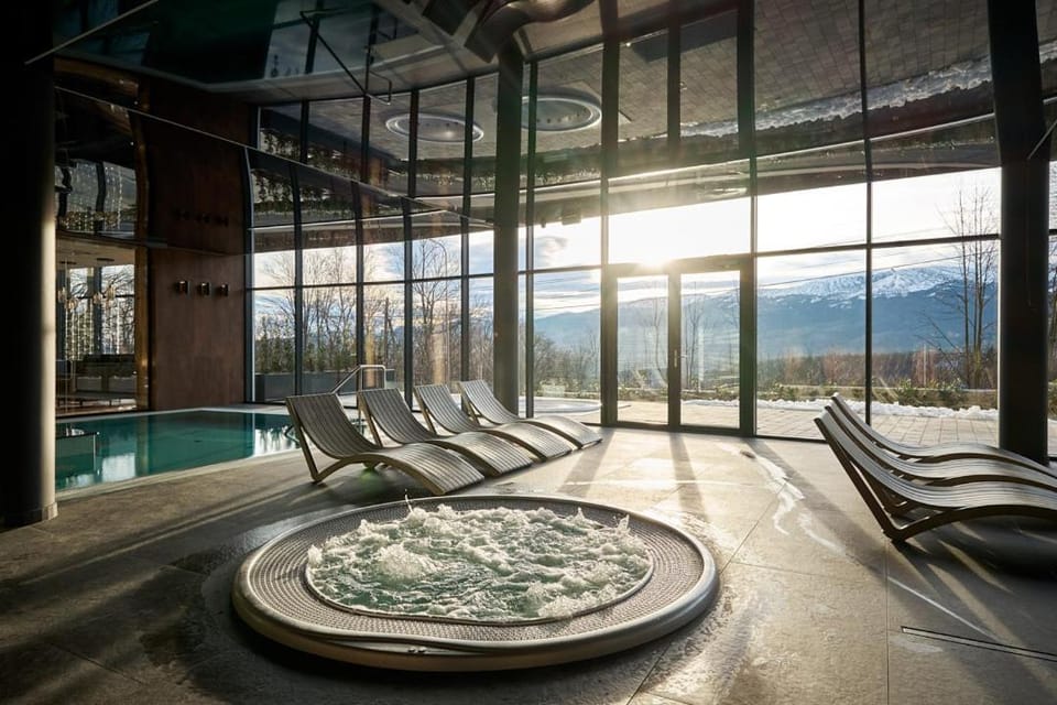 Winter, Hot Tub, Mountain view, Swimming pool