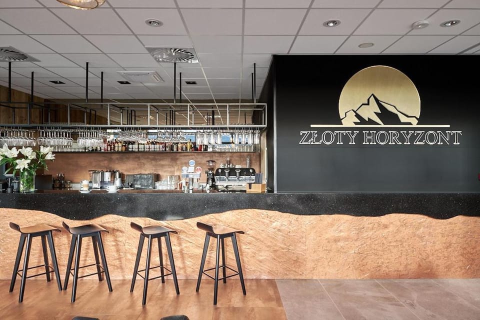 Seating area, Drinks