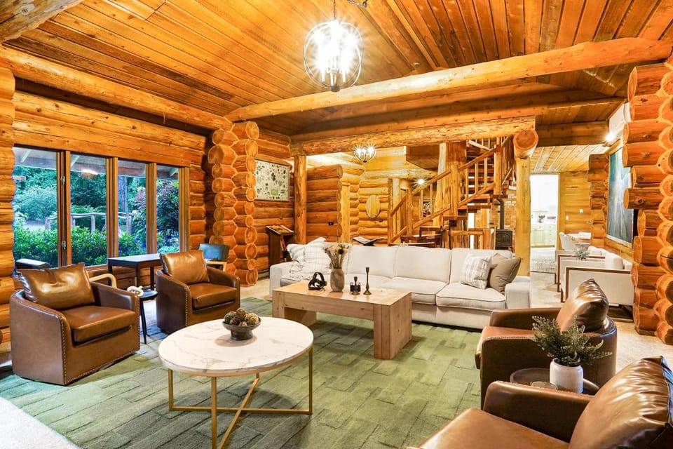 Red Mountain Lodge House in Washington