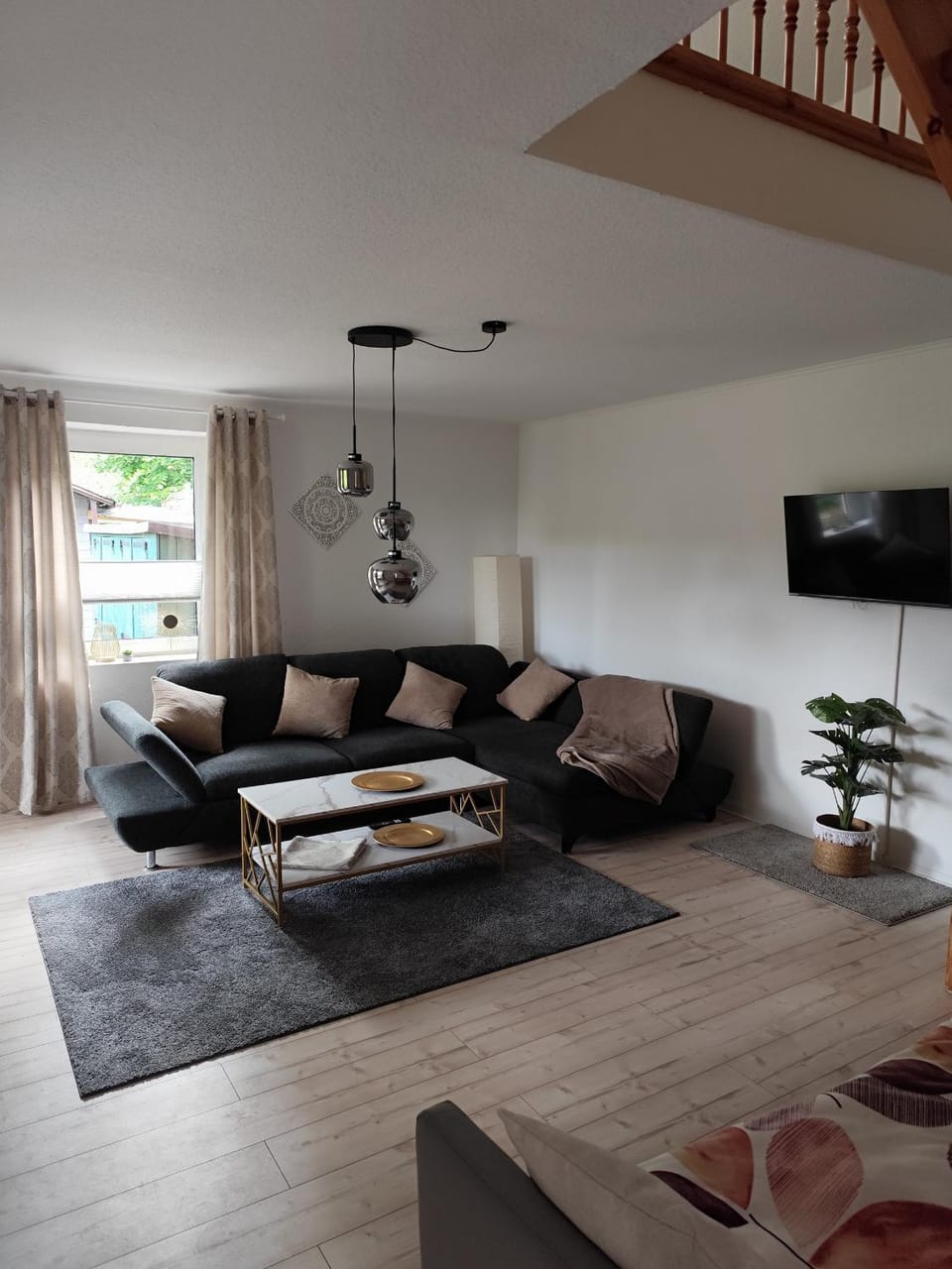 Communal lounge/ TV room, Living room, Bedroom