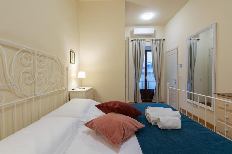 Bed, Bedroom, towels, air conditioner