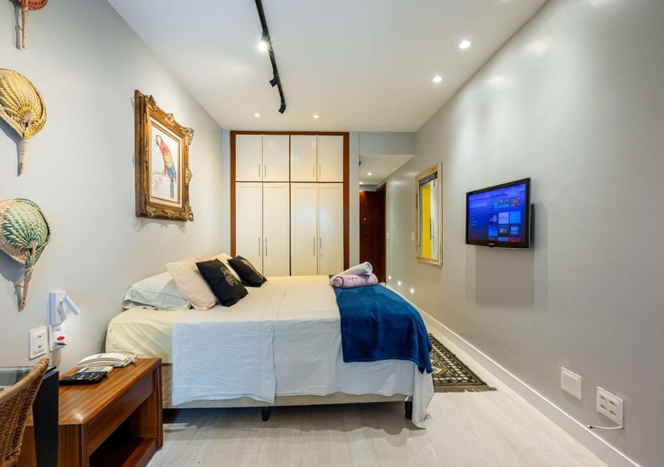 Bed, TV and multimedia, Photo of the whole room, Bedroom, air conditioner