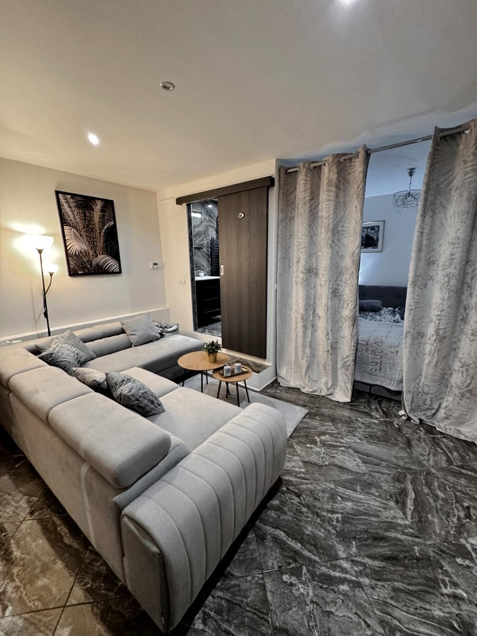 La Monique - Luxury Nautical Apartment Apartment in Slovakia