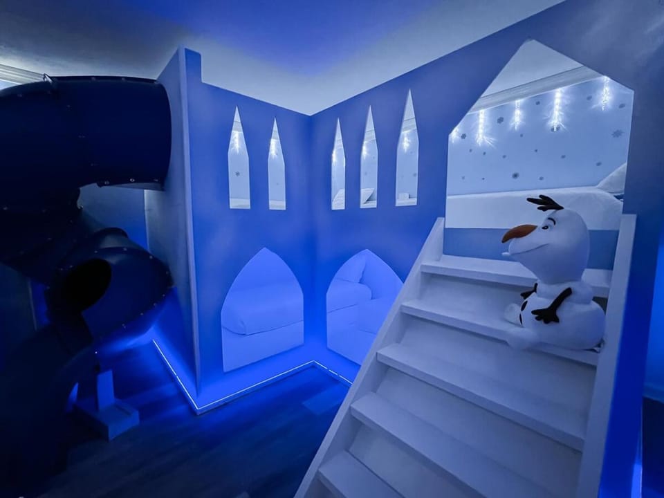 Magical Family Fun House Near Disney Luxury Villa Villa in Four Corners