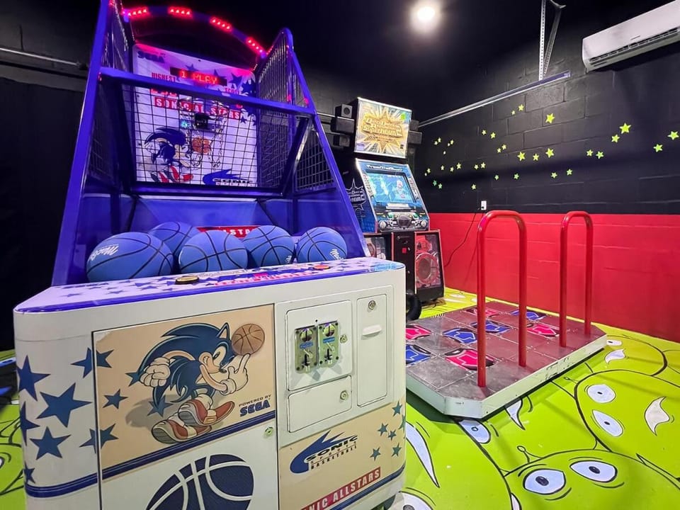 Magical Family Fun House Near Disney Luxury Villa Villa in Four Corners