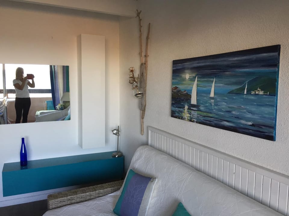 Living room, Decorative detail
