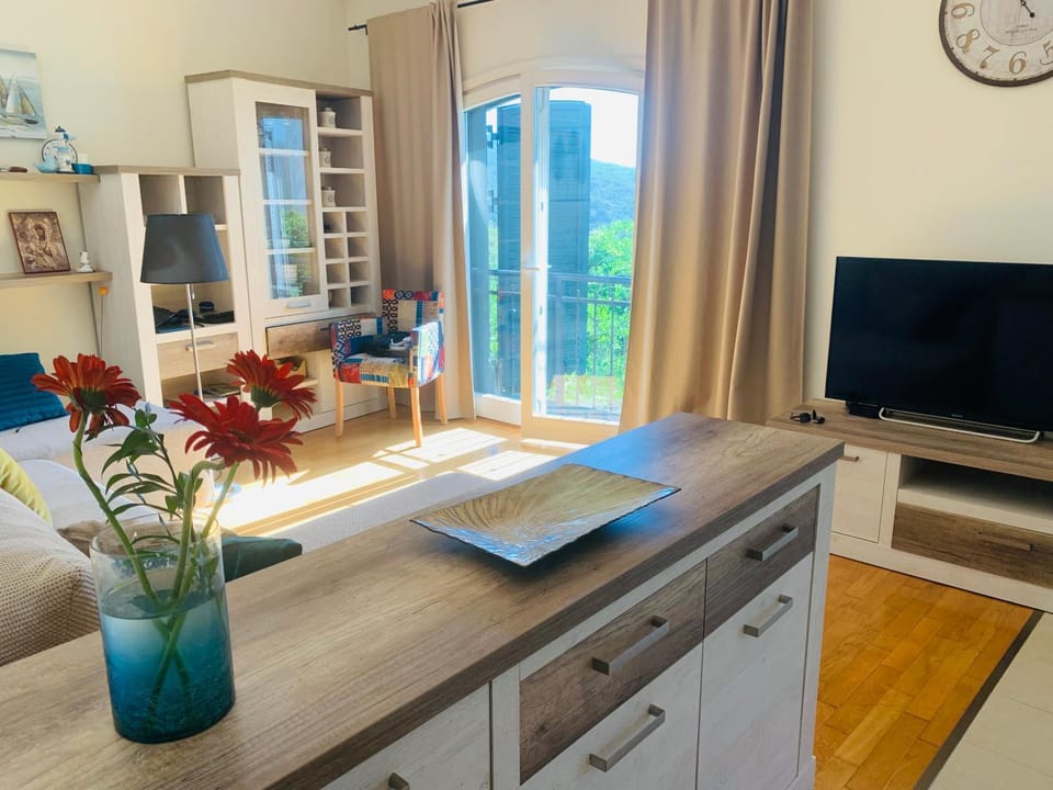 Iris Lucici Aparts Apartment in Montenegro