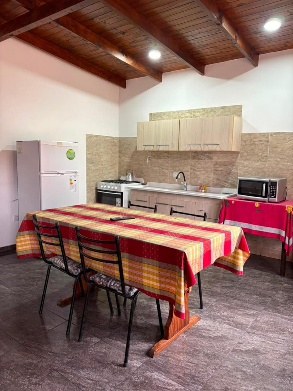Dining area, kitchen