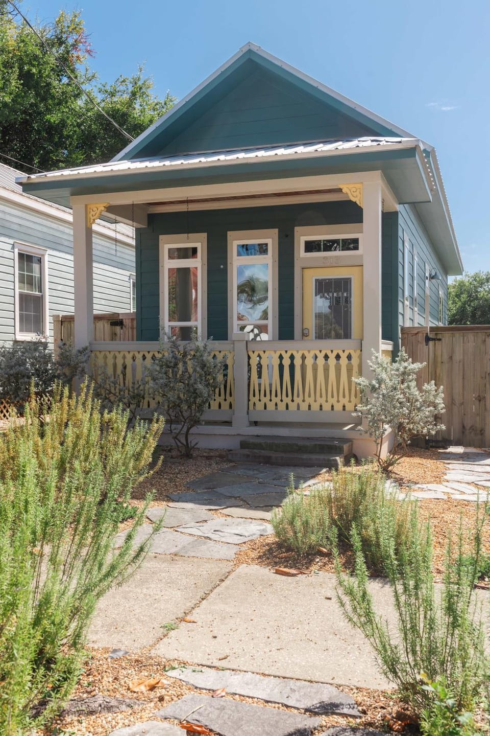 Sunflower Cottage Downtown House in Pensacola