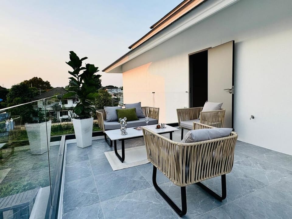 Balcony/Terrace, Seating area