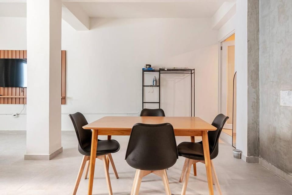 Cozy Studio Suite - Art District Apartment in San Juan