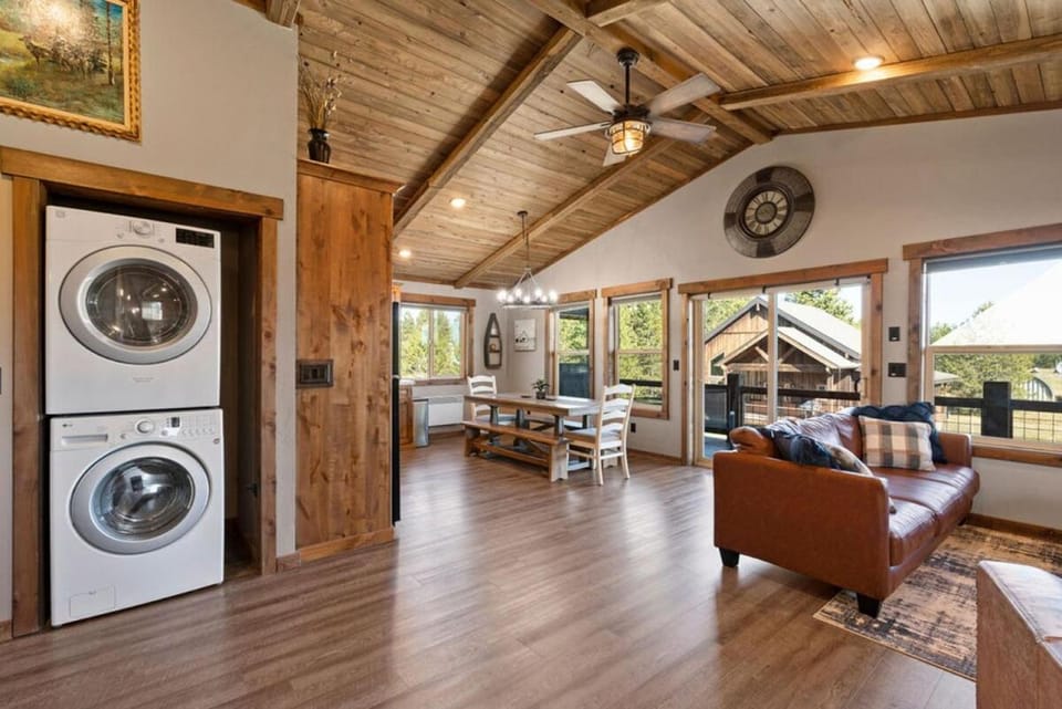 Mountain Top Retreat House in Island Park