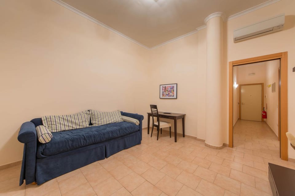 La Residenza Apartment in Naples