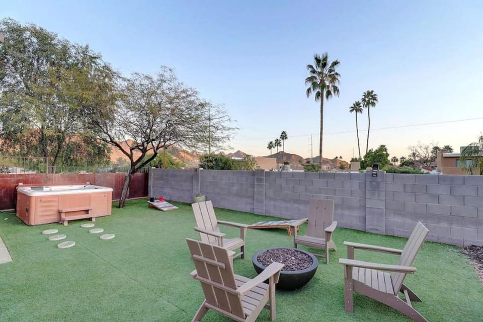Day, Hot Tub, Seating area, sunbed