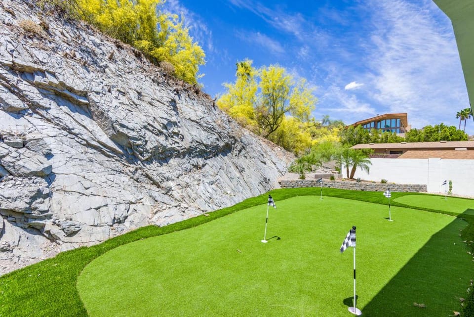 Day, Natural landscape, Minigolf, Location