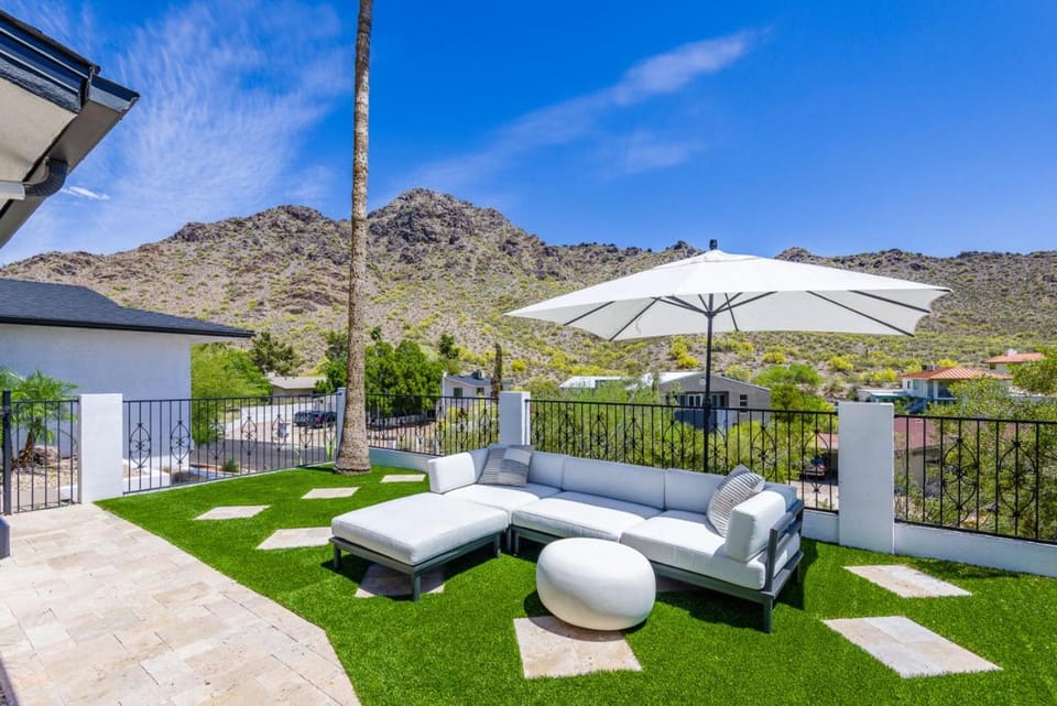 Patio, Day, Seating area, Garden view, Mountain view, sunbed