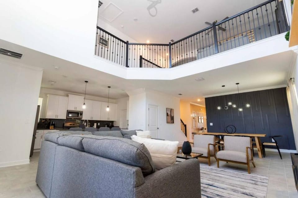 Awesome Villa with Private Pool House in Four Corners
