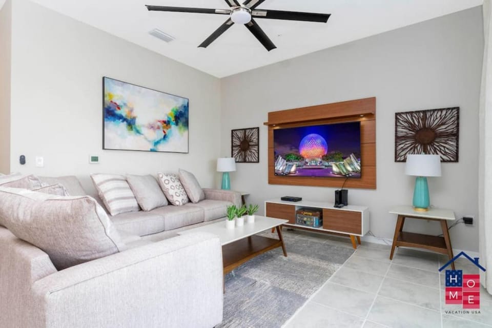 Luxury Condo Near Disney and Resort Access House in Kissimmee
