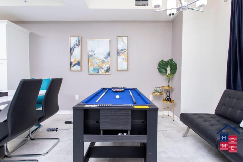 Vibrant Family Condo -10 Min From Disney House in Kissimmee