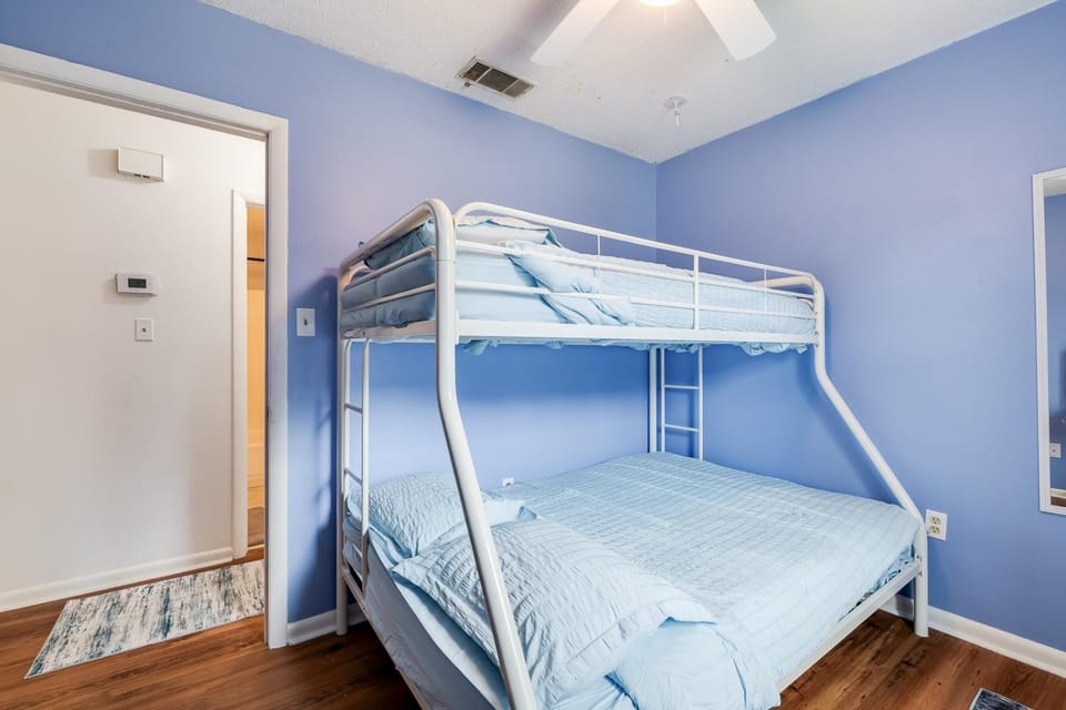 Bed, bunk bed