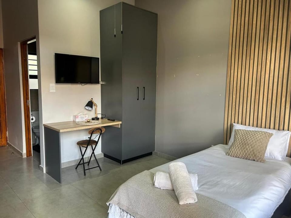 Chekkat Square Flat 10 On The Bult Apartment in North West, South Africa