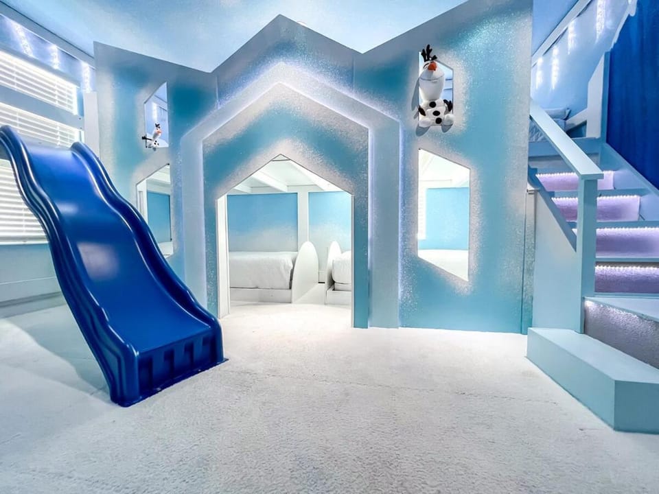 Experience the Magic of Disney in 8bd 5ba Luxury Villa Villa in Four Corners