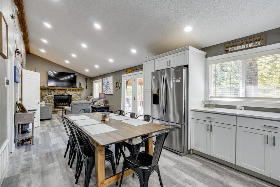 Lakefront Fun in Sunrise Beach! Pet-Friendly Home! House in Sunrise Beach