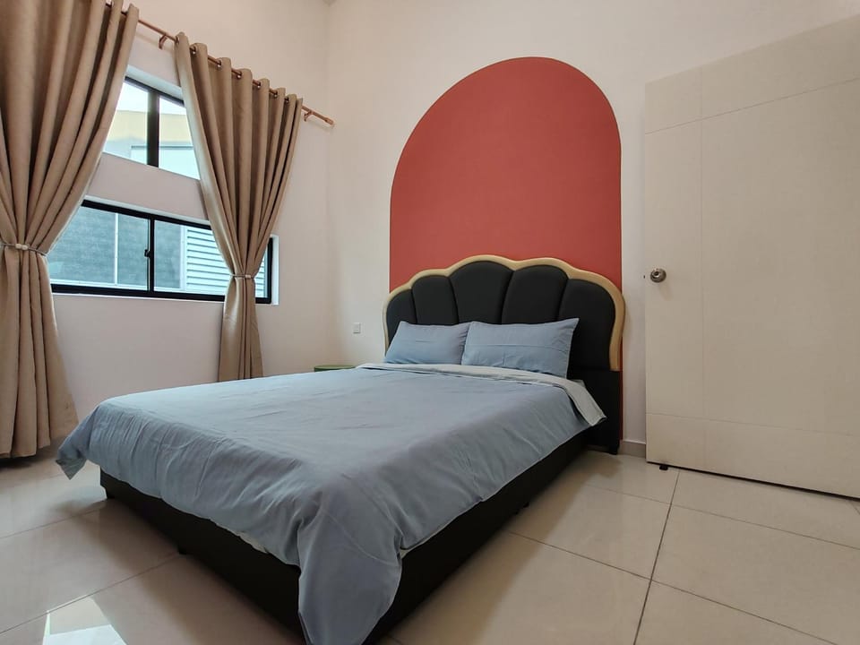 Starhill Lake Retreat House in Perak Tengah District