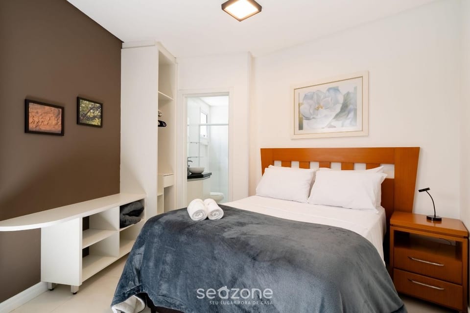Toilet, Bed, Bedroom