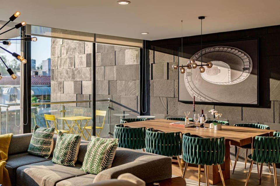Friends and Family 2-Unit Combo, Rooftop City Views Apartment in Mexico City