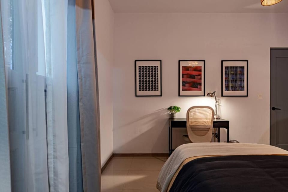 Luxury Roma Sur House with Rooftop Dining House in Mexico City